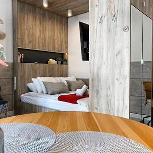 Beautiful For Couples With Air Conditioning - Old Town & Main Station , Kraków Polska